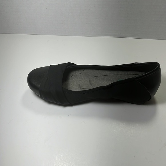 Bear Traps Mitsy Women's Slip-on Hidden Wedge Memory Foam in black and blue 6m - Picture 4 of 6